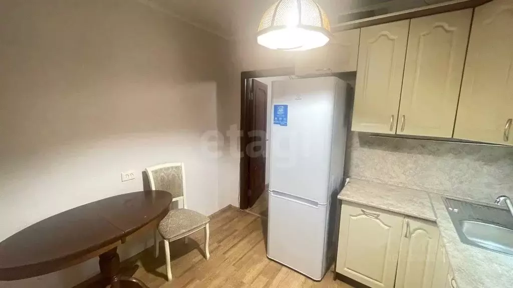 2-к кв. Тюменская область, Тюмень ул. Болотникова, 11 (52.0 м) - Фото 2