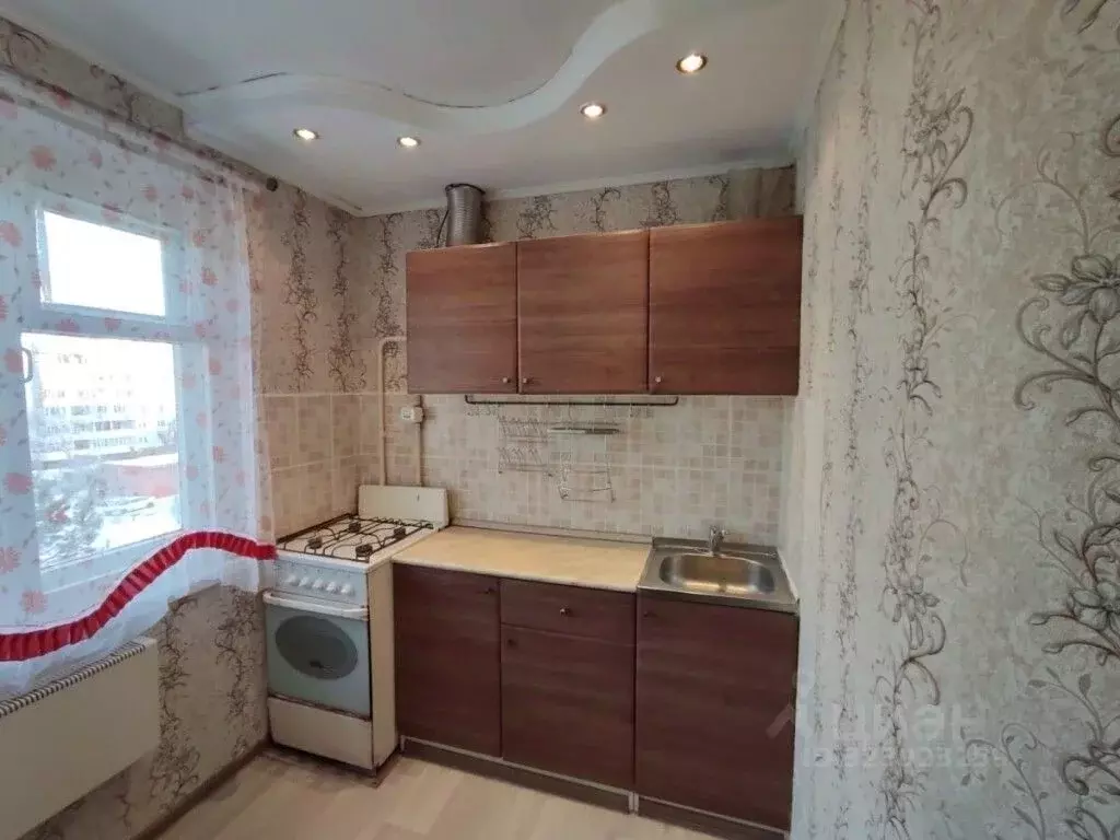 3-к кв. Омская область, Омск ул. Декабристов, 110 (49.3 м) - Фото 1