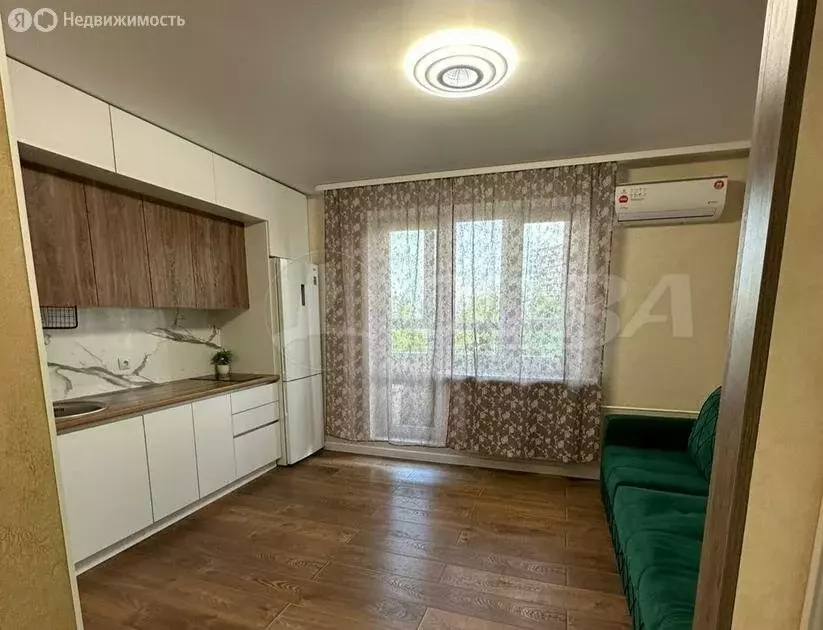 Квартира-студия: Тюмень, улица Новосёлов, 107к2 (26 м) - Фото 1