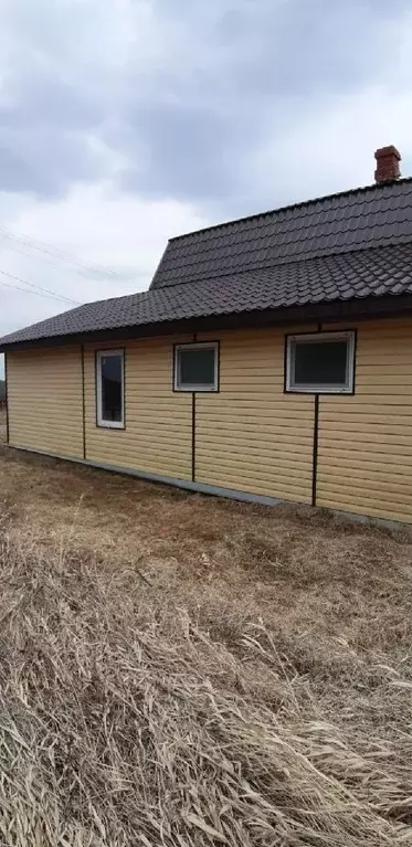 Дом в Смоленская область, Сычевский район, д. Васютино  (100 м) - Фото 1