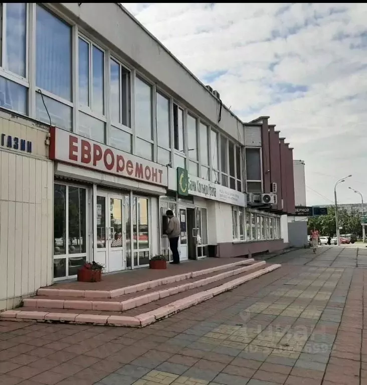 Торговая площадь в Кемеровская область, Новокузнецк ул. Кирова, 64 ... - Фото 1