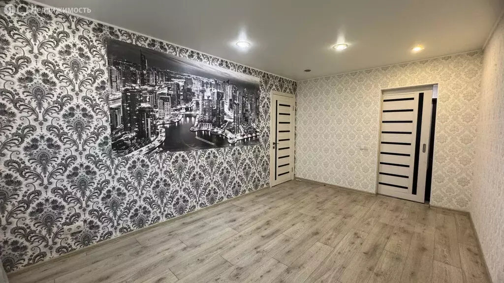 3-комнатная квартира: Саратов, проспект Строителей, 80 (51.7 м) - Фото 1