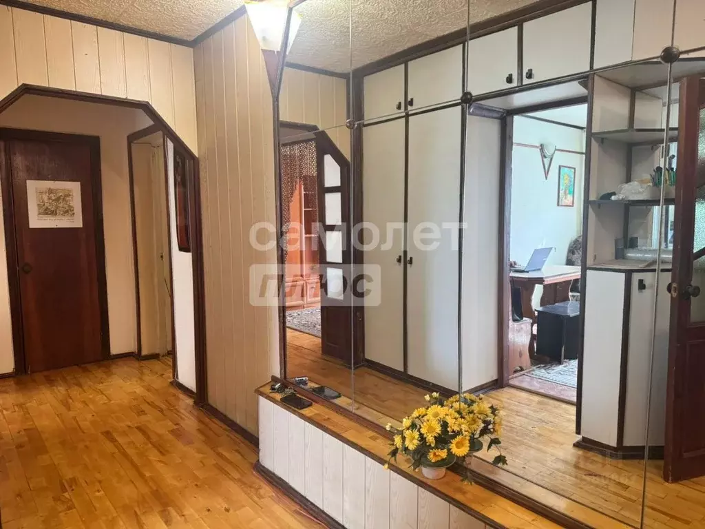 3-к кв. Орловская область, Орел Щепная пл., 10 (57.3 м) - Фото 0