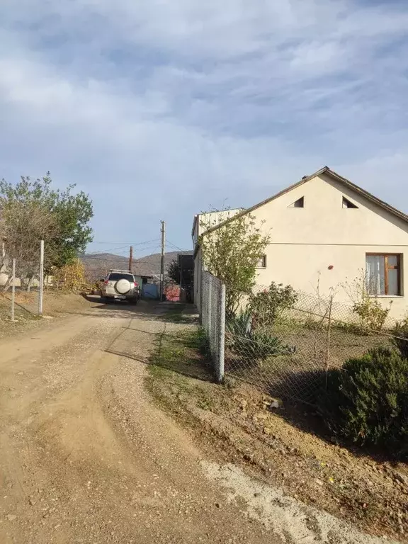 Дом в Крым, Алушта муниципальный округ, с. Малореченское ул. Факидова ... - Фото 2