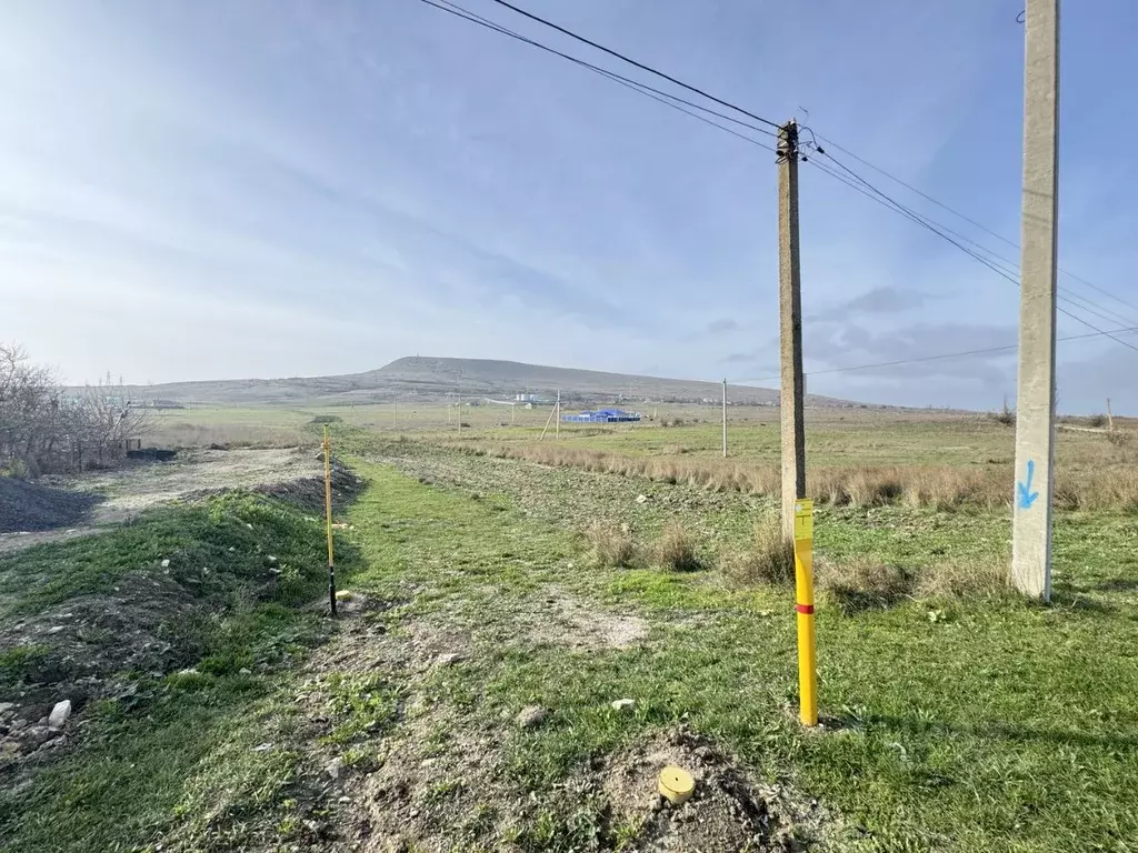 Участок в Крым, Феодосия муниципальный округ, с. Южное ул. ... - Фото 1