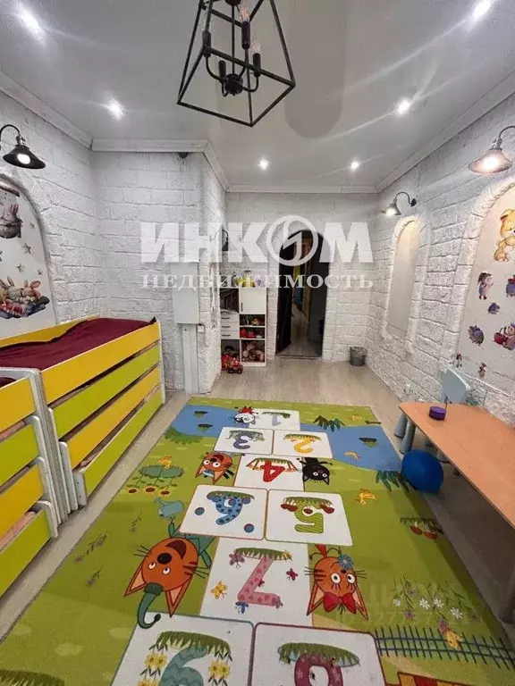 Помещение свободного назначения в Московская область, Красногорск бул. ... - Фото 1