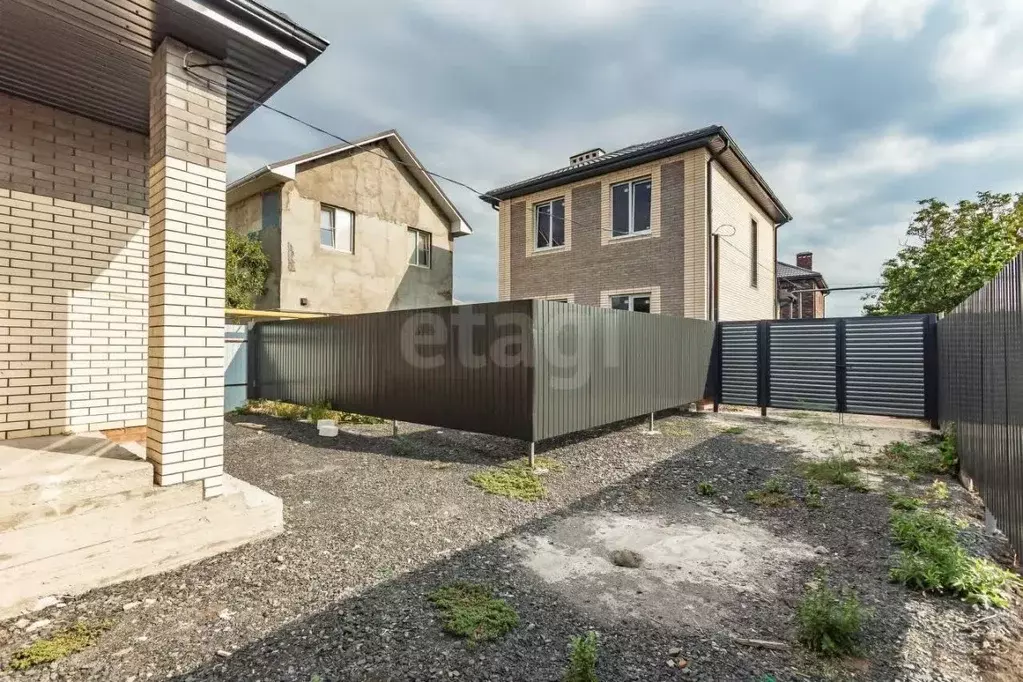 Дом в Ростовская область, Батайск Октябрьская ул. (100 м) - Фото 1