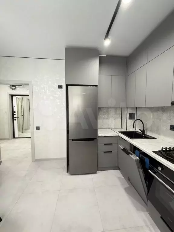 1-к. квартира, 40 м, 1/12 эт. - Фото 1