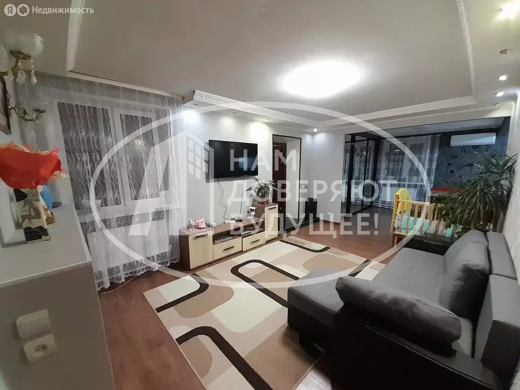 3-комнатная квартира: Чернушка, переулок Трактористов, 8 (87.2 м) - Фото 0