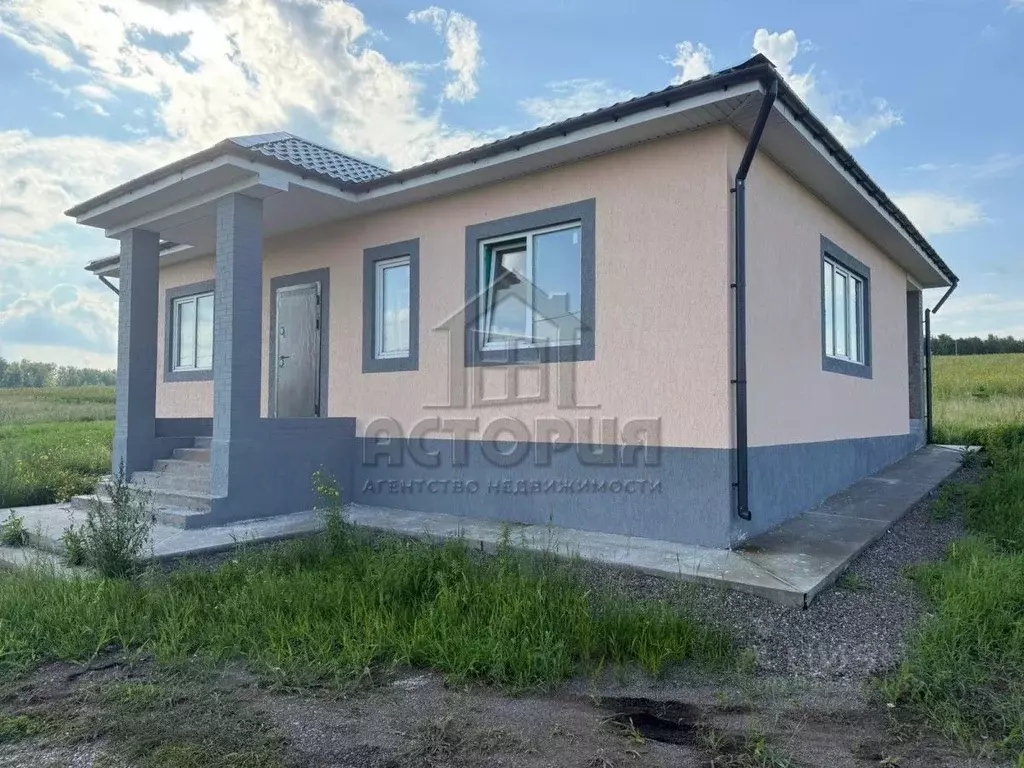 Дом в Красноярский край, Емельяновский район, Солонцовский сельсовет, ... - Фото 1