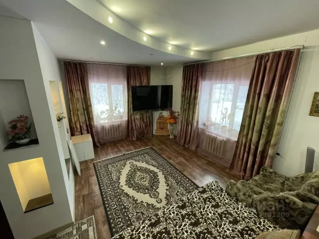 Дом в Кемеровская область, Таштагол ул. Кутузова, 16 (201 м) - Фото 2