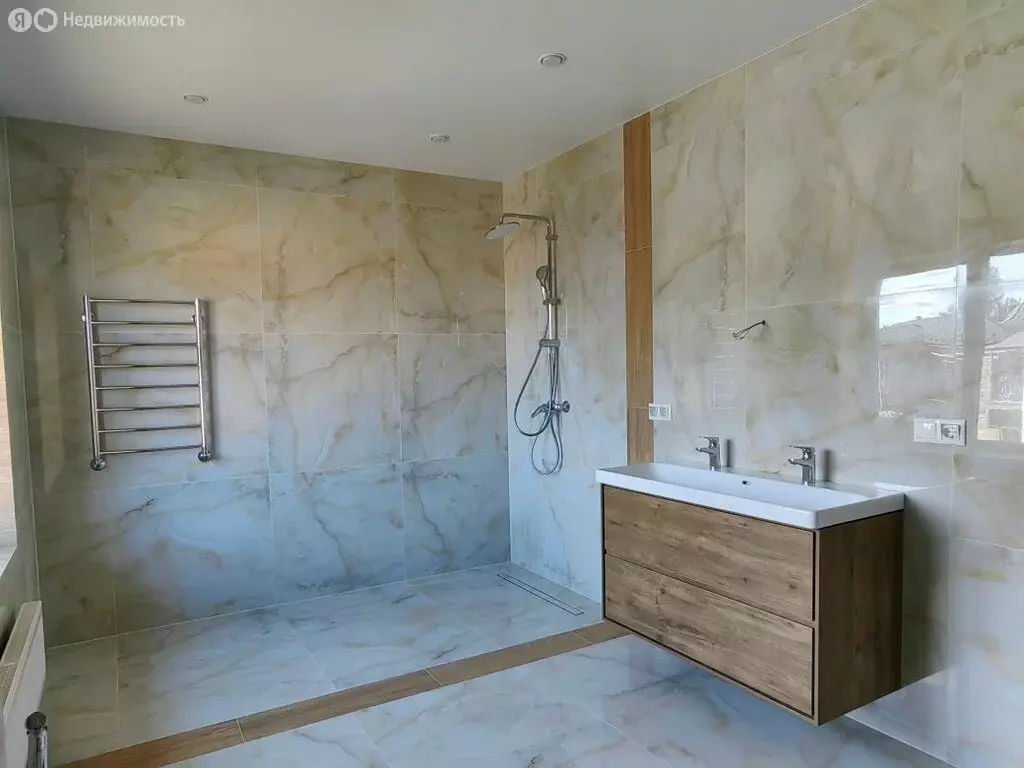 Дом в деревня Старая Пустошь, улица Бенуа, 40 (311 м) - Фото 1