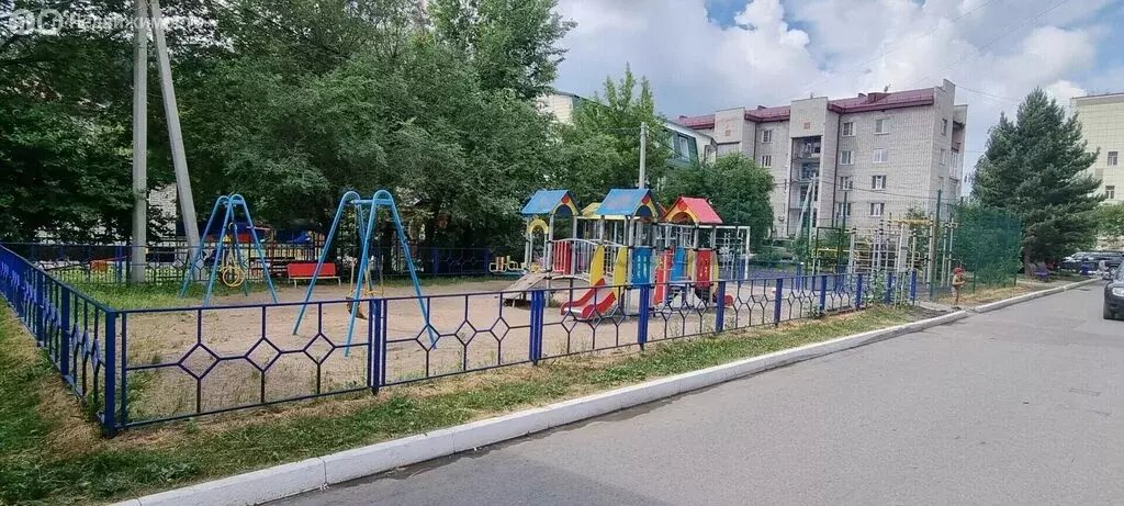 3-комнатная квартира: Горно-Алтайск, улица Григория Чорос-Гуркина, 33 ... - Фото 2