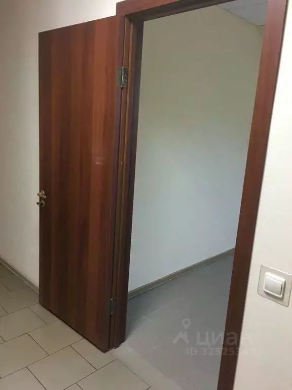 Офис в Ленинградская область, Ломоносовский район, Ропшинское с/пос, ... - Фото 2