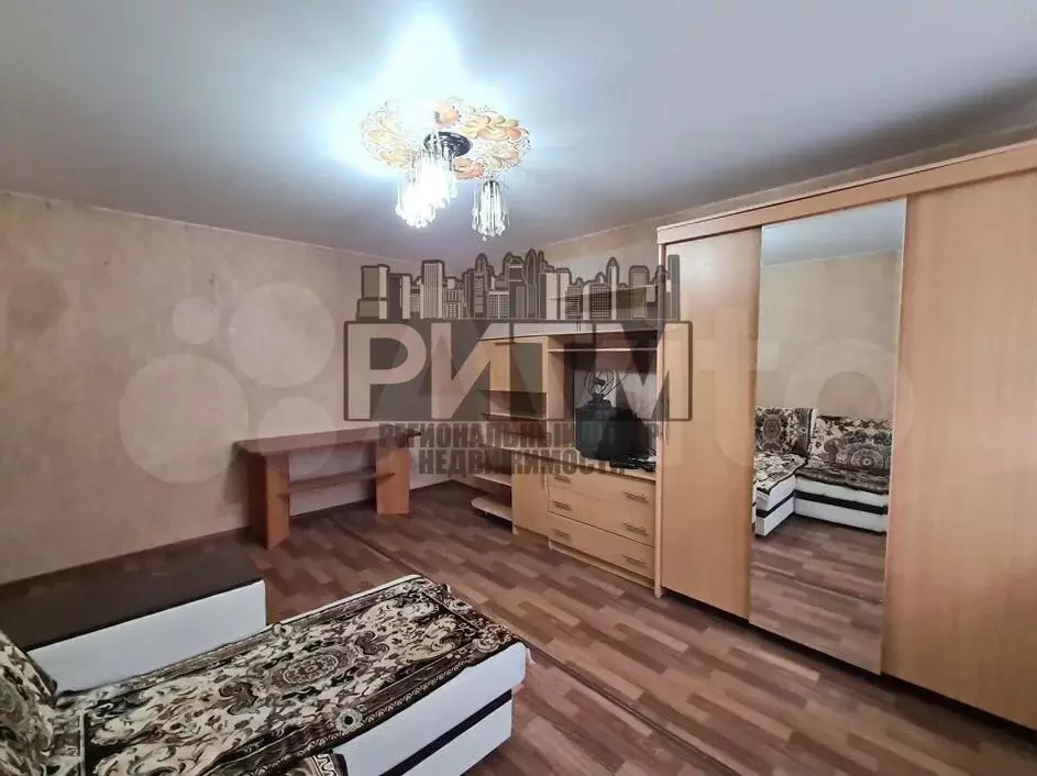 1-к. квартира, 30м, 5/5эт. - Фото 1