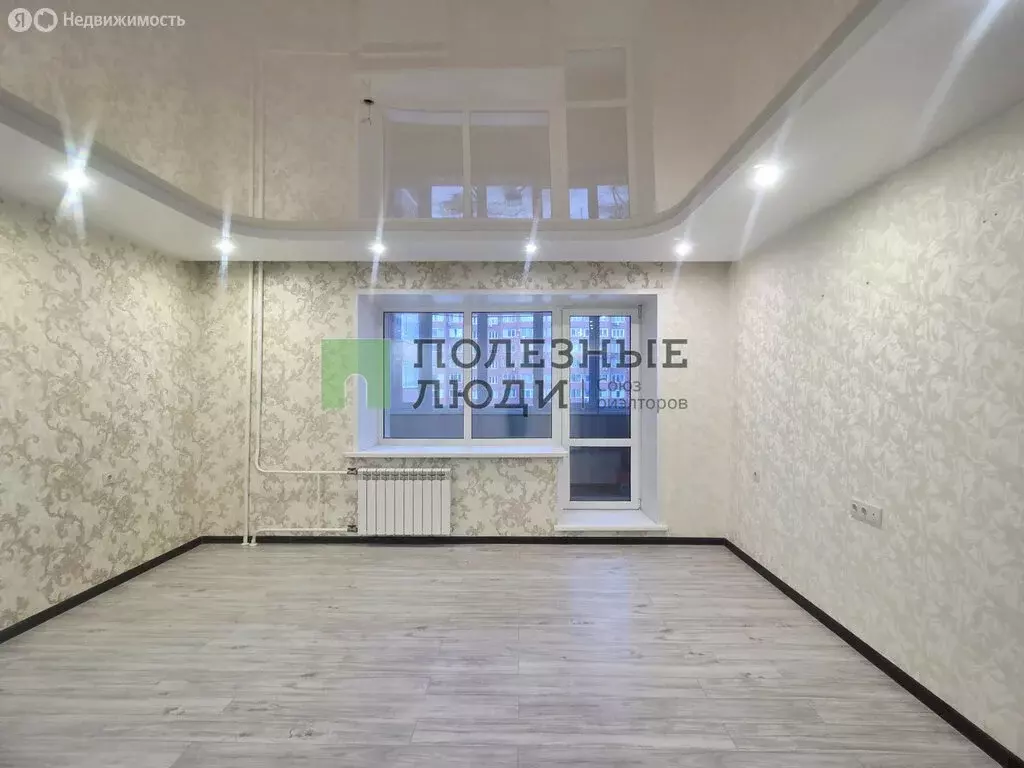 3-комнатная квартира: Красноярск, микрорайон Северный, улица ... - Фото 1