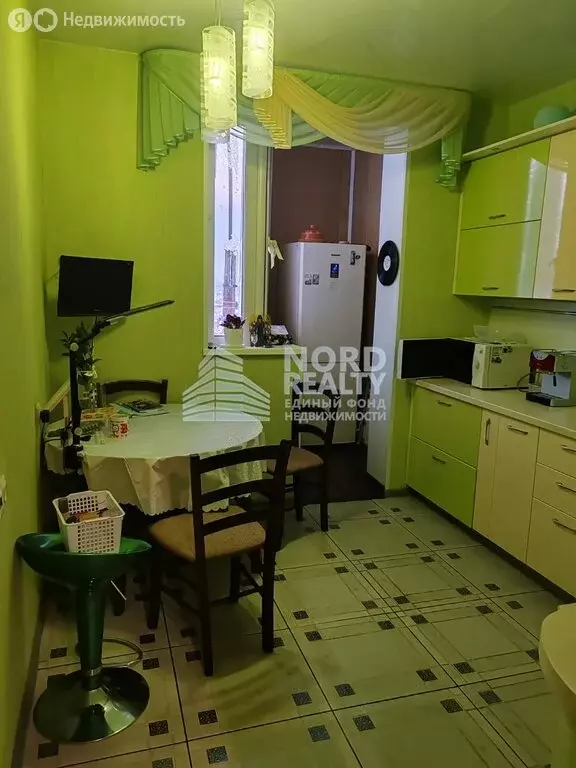 2-комнатная квартира: Мурманск, улица Старостина, 59к2 (56 м) - Фото 1