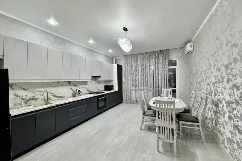 2-к кв. Ставропольский край, Ессентуки ул. Луначарского, 11 (75.0 м) - Фото 1