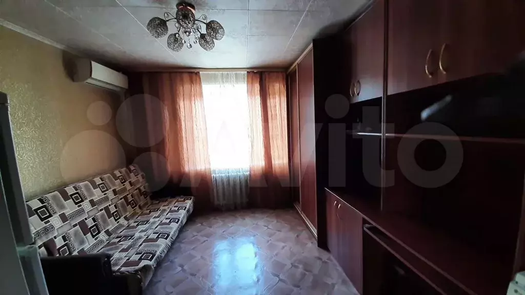 Комната 14 м в 6-к., 6/9 эт. - Фото 1