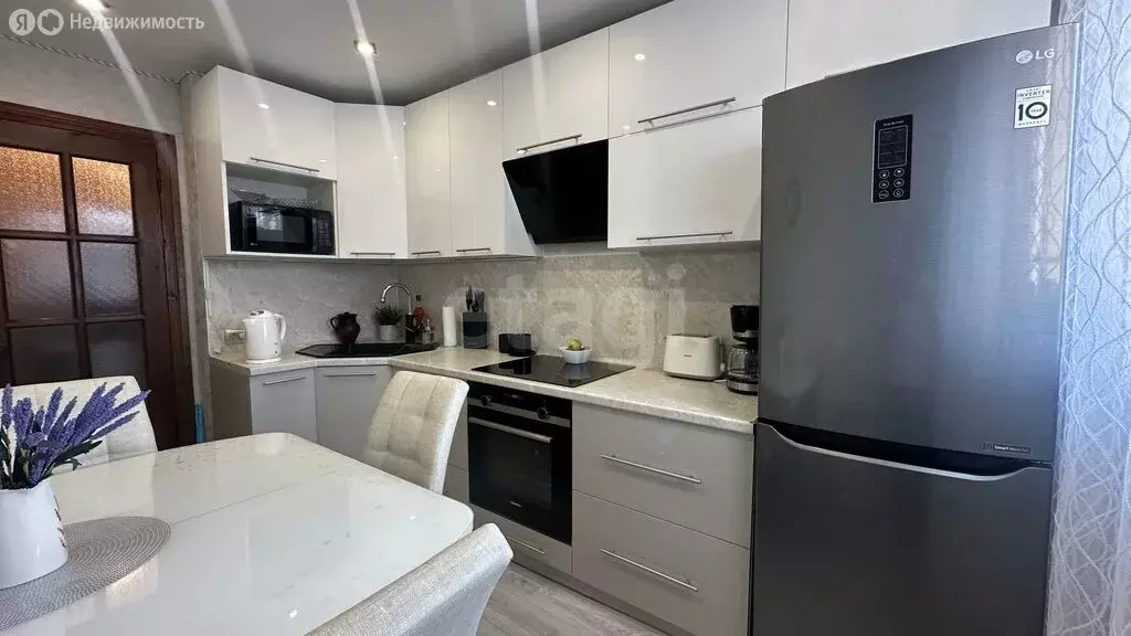 2-комнатная квартира: Ирбит, улица Мальгина, 41 (48 м) - Фото 1
