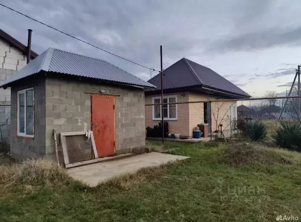 Дом в Адыгея, Майкопский район, Краснооктябрьское с/пос, пос. Табачный ... - Фото 1