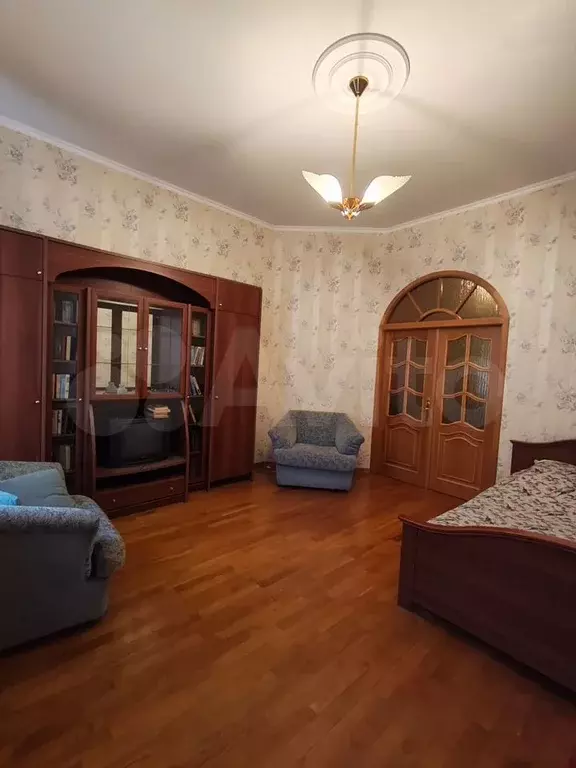 Комната 17 м в 4-к., 3/6 эт. - Фото 1