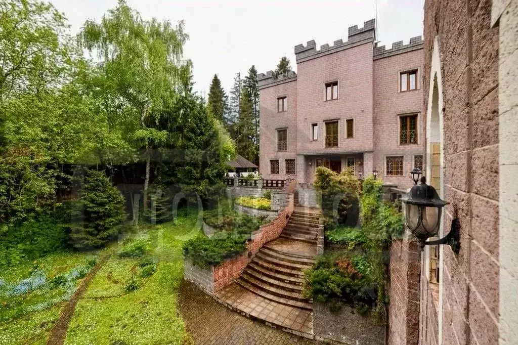 Дом в Московская область, Красногорск  (1200 м) - Фото 1