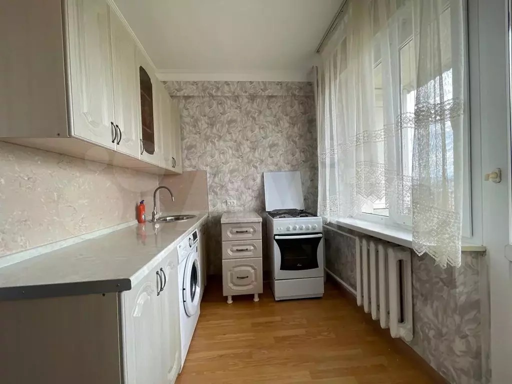 1-к. квартира, 40 м, 9/10 эт. - Фото 1