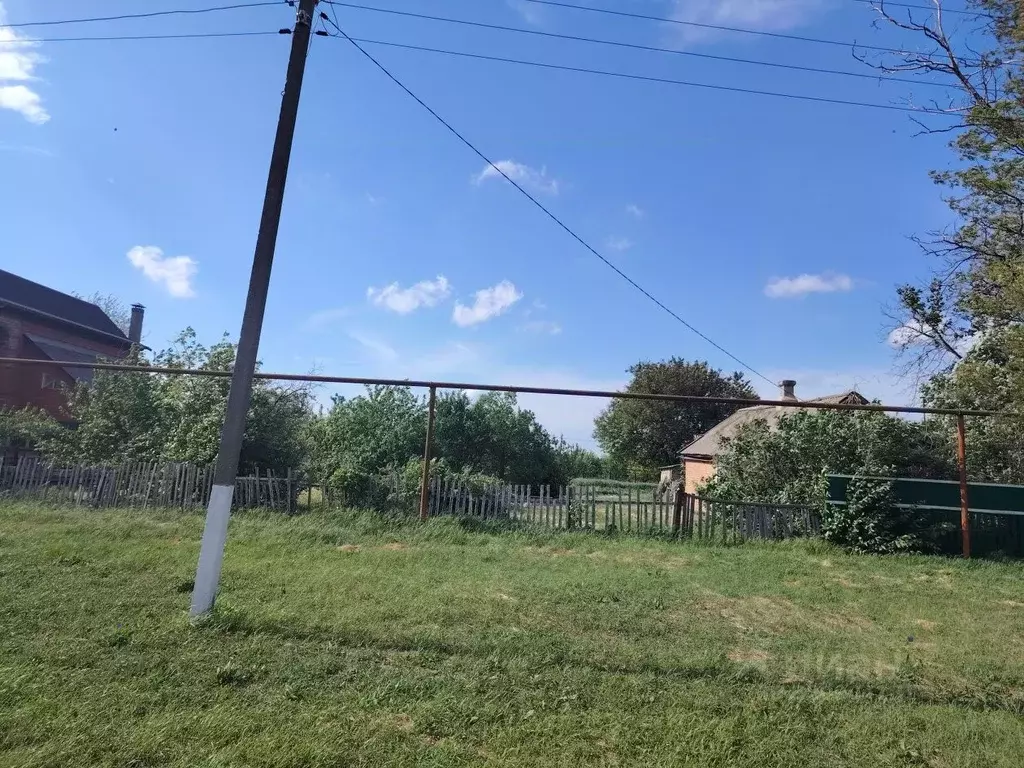Участок в Краснодарский край, Ейский район, с. Кухаривка ул. Гоголя ... - Фото 1