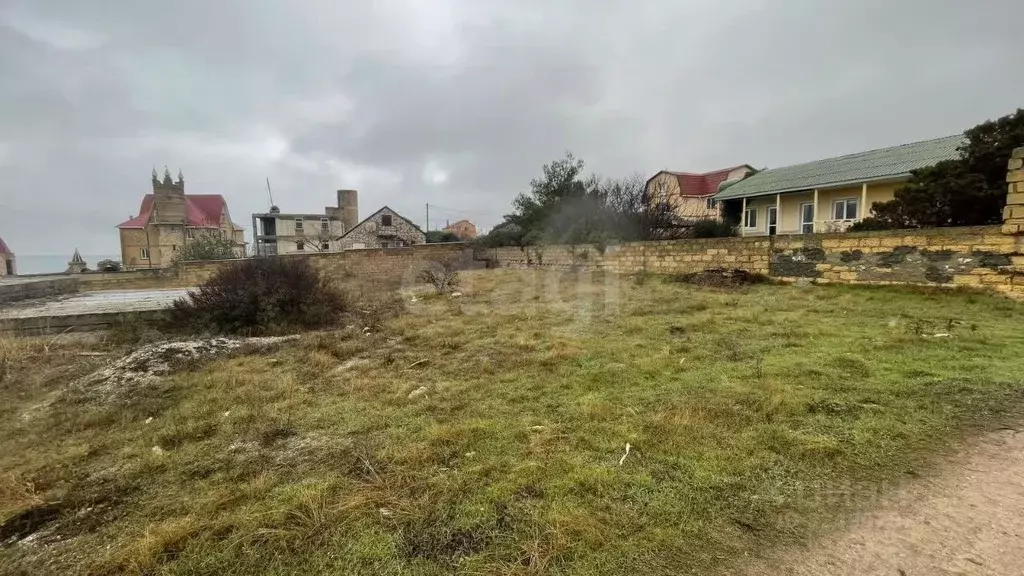 Участок в Крым, Черноморское пгт, Кипарис СНТ ул. Авиаторов (6.0 сот.) - Фото 1