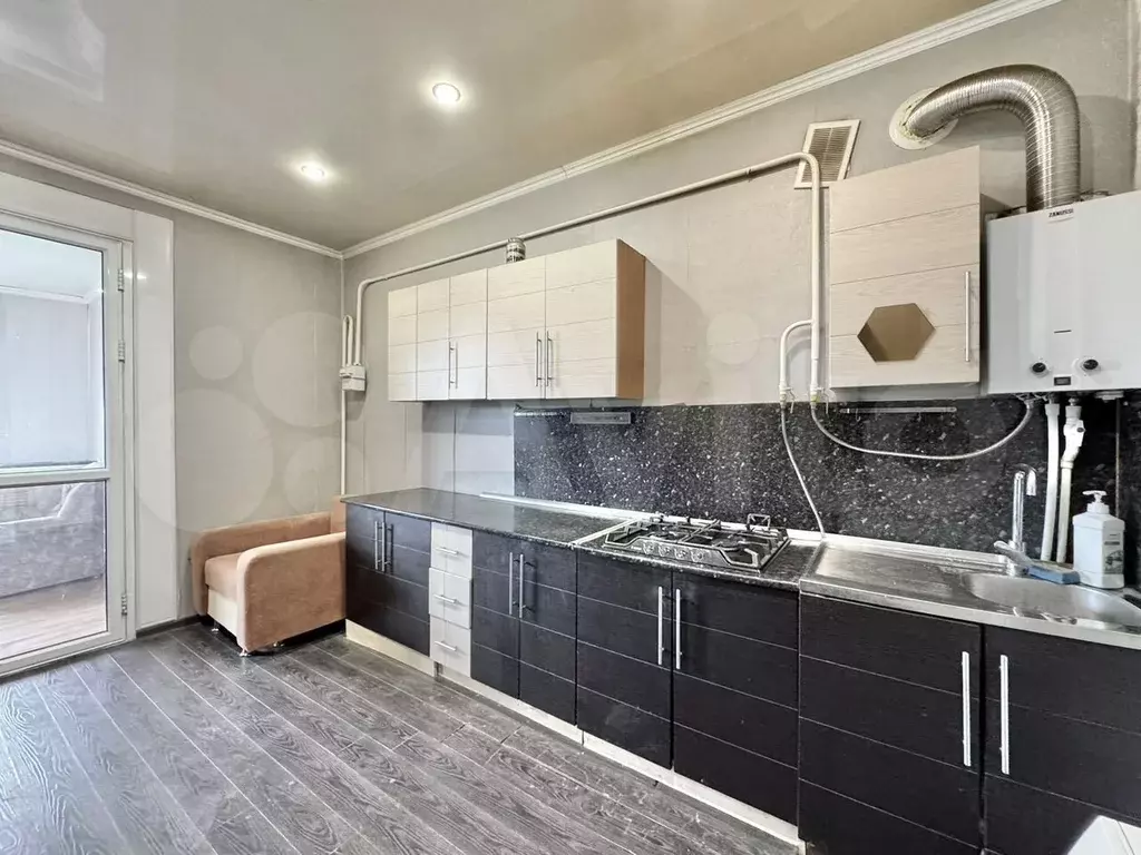 2-к. квартира, 100 м, 2/3 эт. - Фото 1