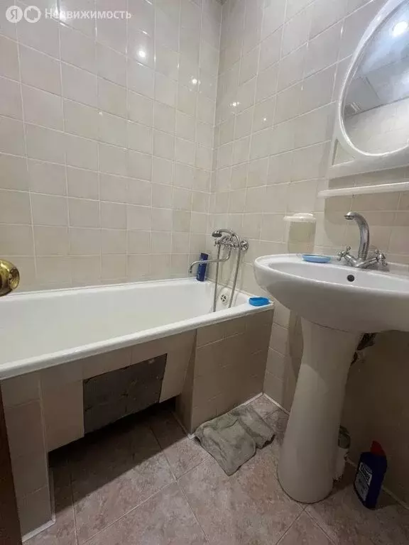 3-комнатная квартира: Кисловодск, улица Островского, 36 (77.7 м) - Фото 1