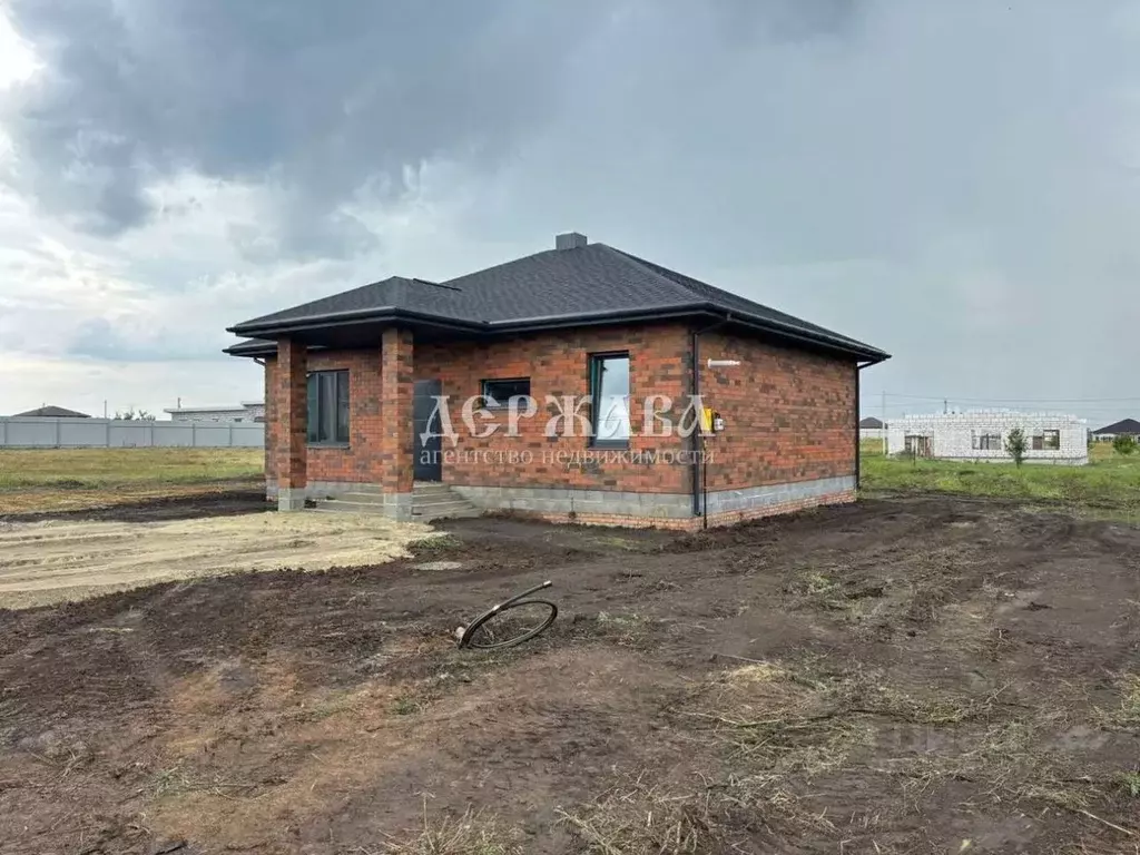 Коттедж в Белгородская область, Старооскольский городской округ, с. ... - Фото 1