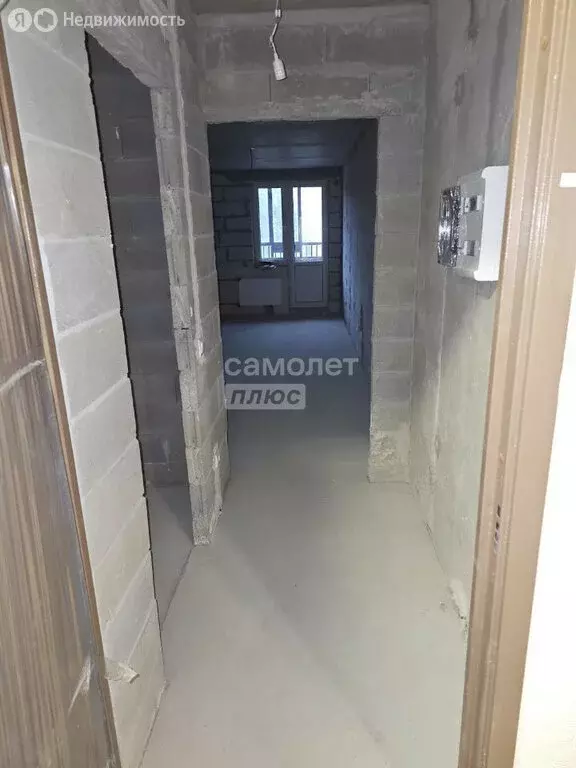 Квартира-студия: Ломоносов, Михайловская улица, 51 (24.3 м) - Фото 0