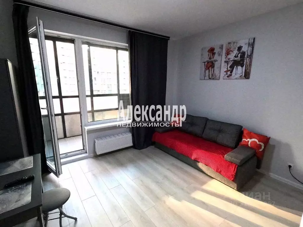 Студия Санкт-Петербург бул. Головнина, 4 (24.0 м) - Фото 1