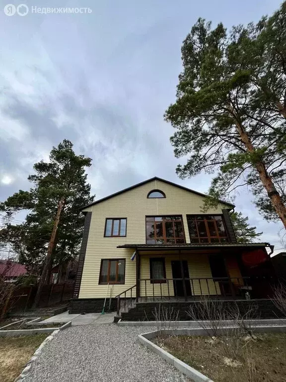 Дом в село Смоленщина, Совхозная улица (212 м) - Фото 0
