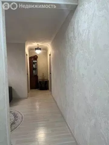 3-комнатная квартира: Нальчик, улица Хмельницкого, 34 (56.8 м) - Фото 1