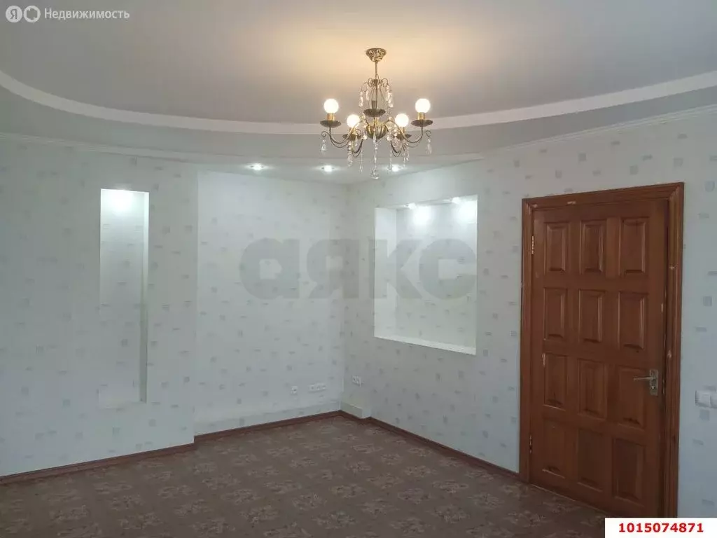 2-комнатная квартира: Энем, улица Иркутско-Пинской Дивизии, 19 (100 м) - Фото 2