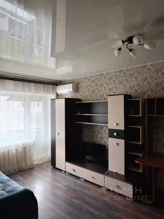 1-к кв. Волгоградская область, Волгоград ул. 7-й Гвардейской, 13 (32.0 ... - Фото 1