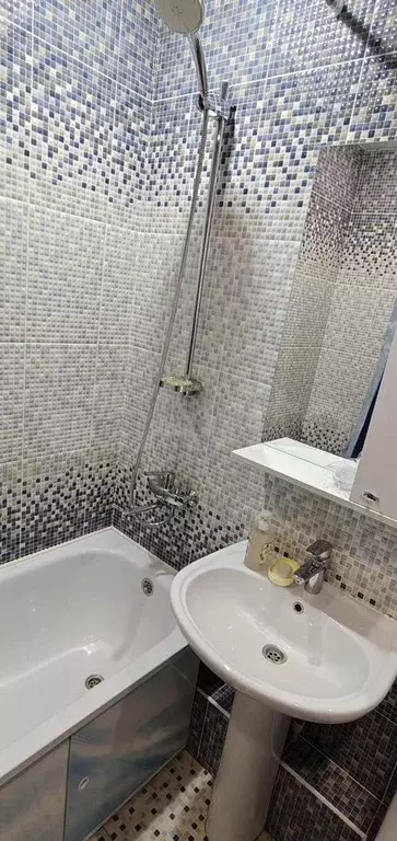 1-к. квартира, 40 м, 5/10 эт. - Фото 1