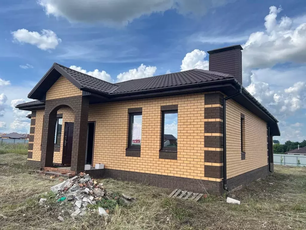 Дом в Белгородская область, Строитель Яковлевский городской округ,  ... - Фото 0