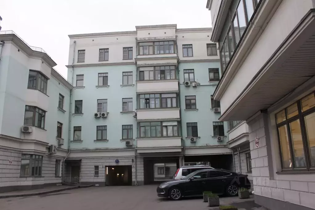 Гараж в Москва Леонтьевский пер., 11 (14 м) - Фото 1