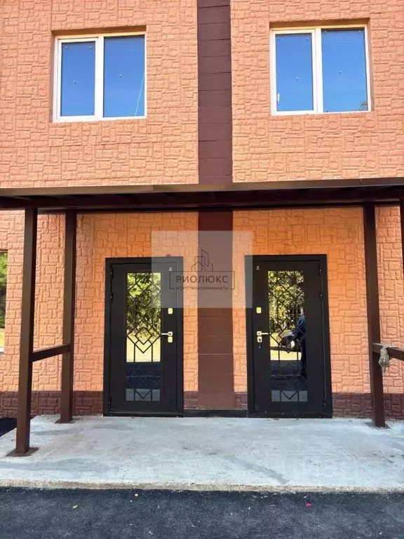 Таунхаус в Челябинская область, Магнитогорск ул. Калмыкова, 32А (150 ... - Фото 1