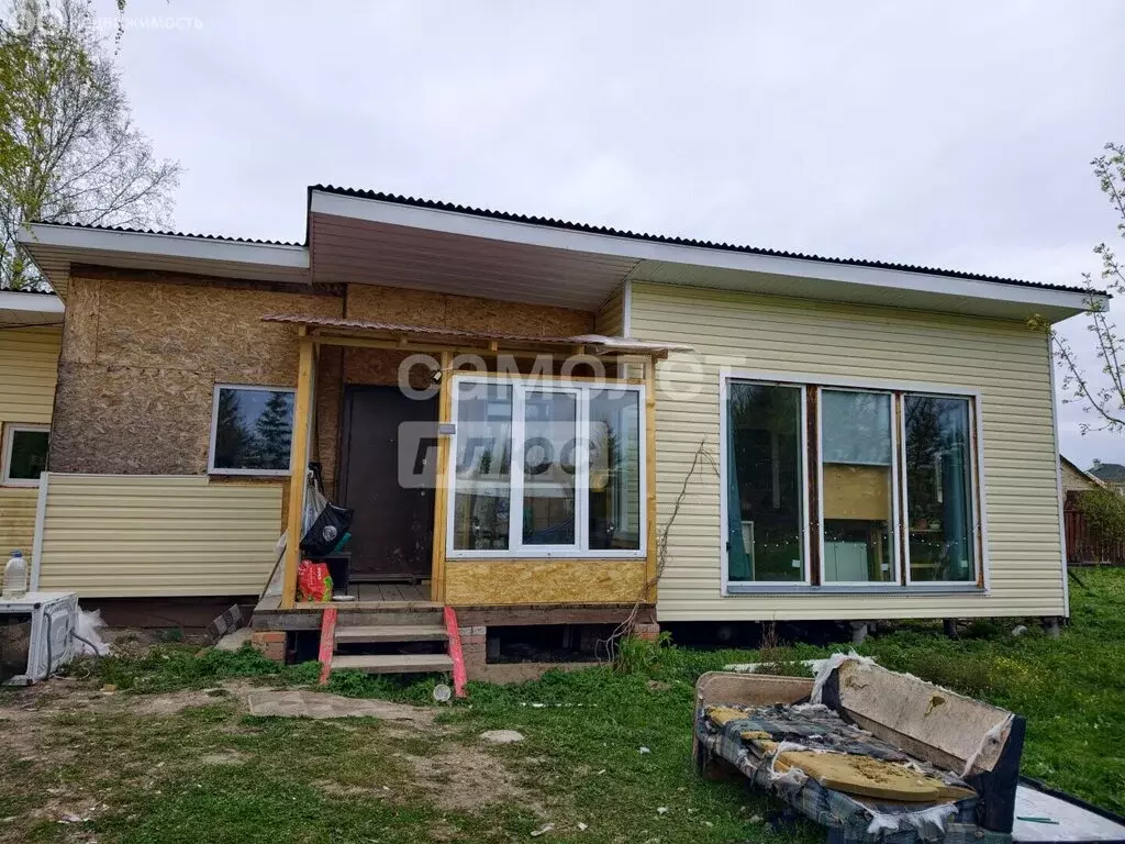 Дом в городской посёлок Ульяновка, улица Некрасова, 18 (75.8 м) - Фото 1