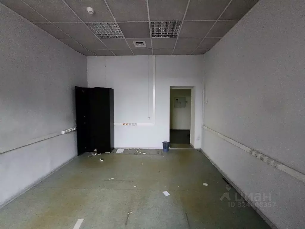 Помещение свободного назначения в Красноярский край, Красноярск просп. ... - Фото 2