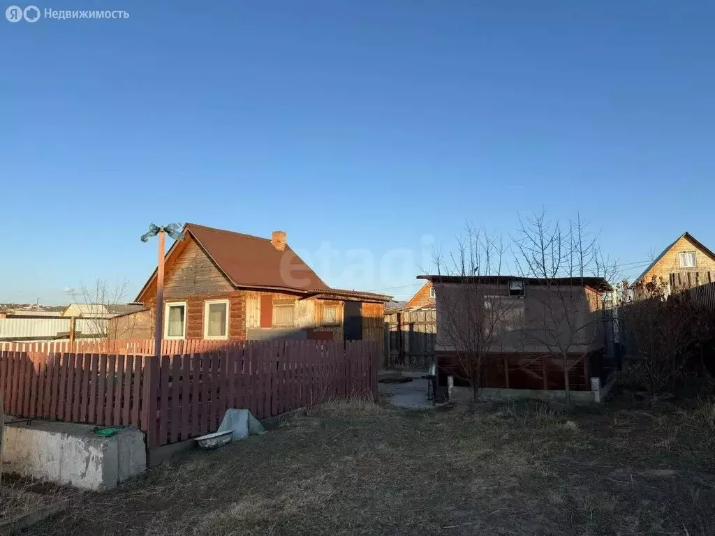 Дом в село Нижний Саянтуй, Верхняя улица (16 м) - Фото 1