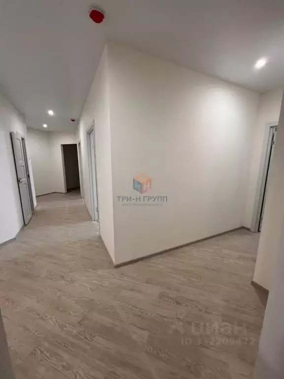 3-к кв. Санкт-Петербург ул. Кустодиева, 7к1 (92.9 м) - Фото 1