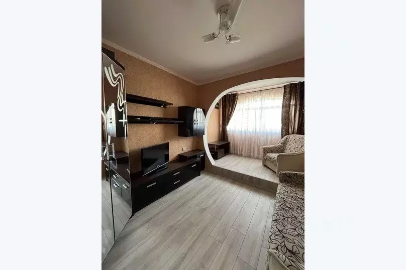 2-к кв. Крым, Феодосия ул. Дружбы, 42А (40.0 м) - Фото 0