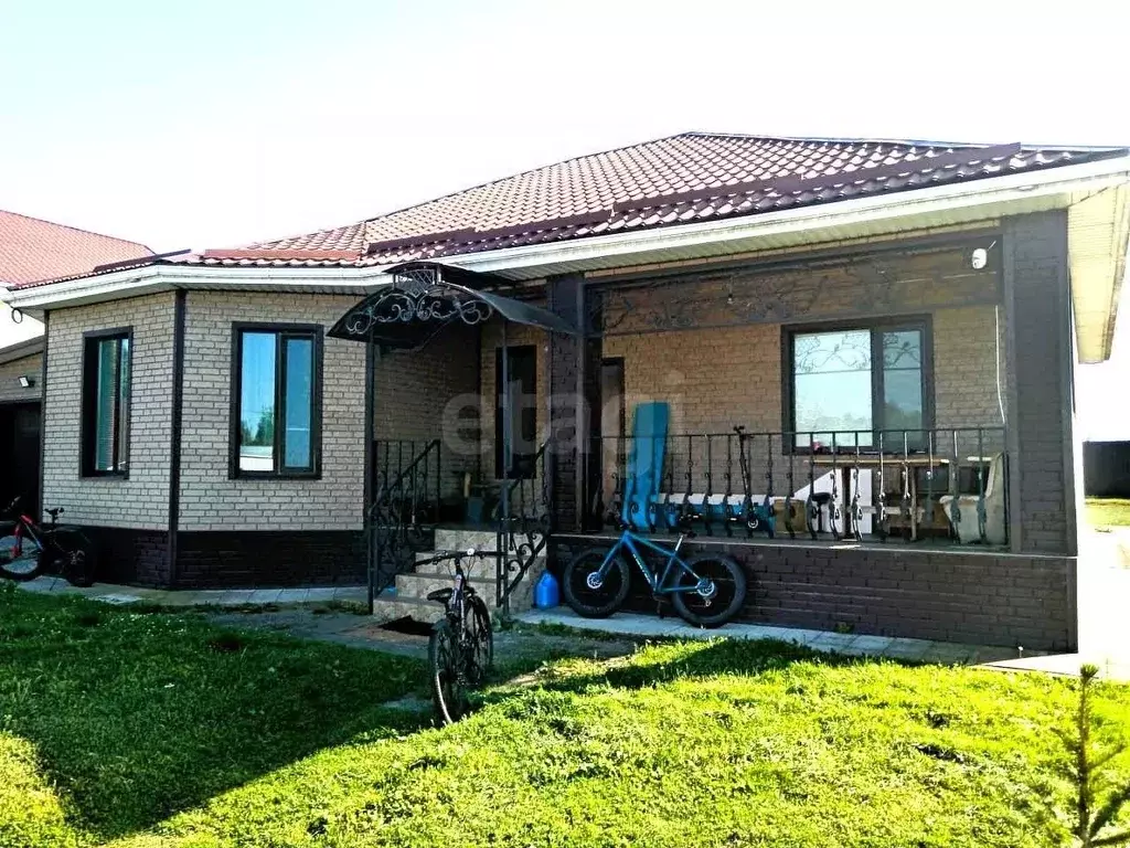 Дом в Белгородская область, Чернянский район, Ездоченское с/пос, с. ... - Фото 2