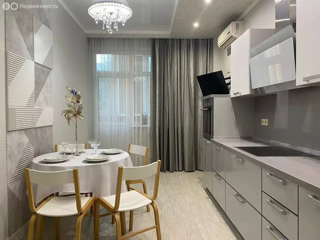 1-комнатная квартира: Ростов-на-Дону, улица Малюгиной, 220/84 (50 м) - Фото 1